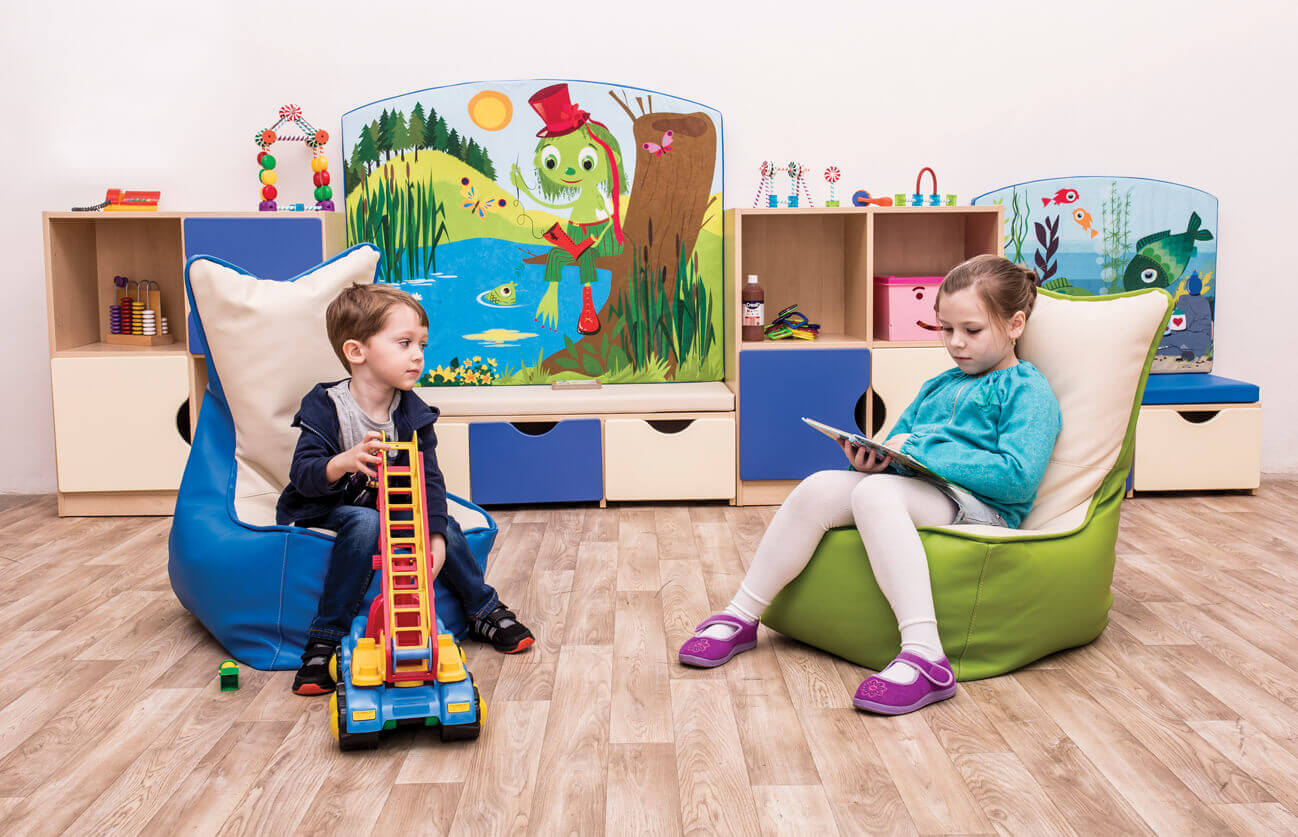 Dětské barevné sedací pytle z kvalitního molitanu, potažené trvanlivou koženkou, pestrobarevné nástěnné dekorace a skříňky do mateřských škol.